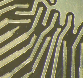Obr. 5 Detail desky pod mikroskopem 33
